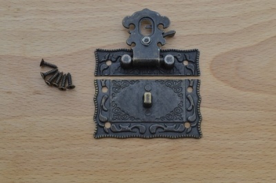 Medium Embossed Box Hasp