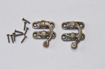 Medium Bronze Box Clasps (2)