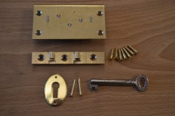 2½'' Solid Brass English Box Lock Set